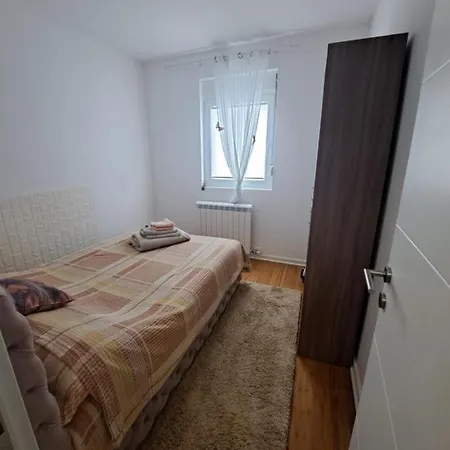 Sara Apartman Belgrade Exterior photo