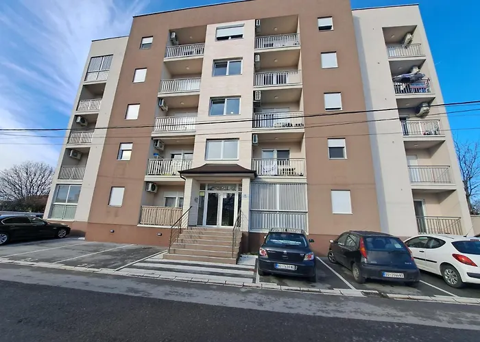 Sara Apartman